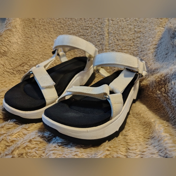 TEVA Women's Jadito Universal White Black Adventure Sandals Size 8 - Picture 4 of 9